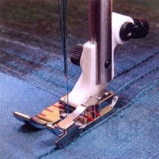 Pied avec piqûre 1/4 inch guide bord droit Husqvarna