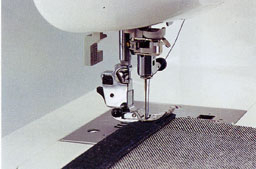 Pied zigzag avec bouton de nivellage