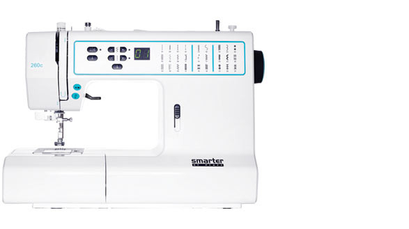 Machine à coudre PFAFF SMARTER 260C + Set de couture et Table d'extension offert