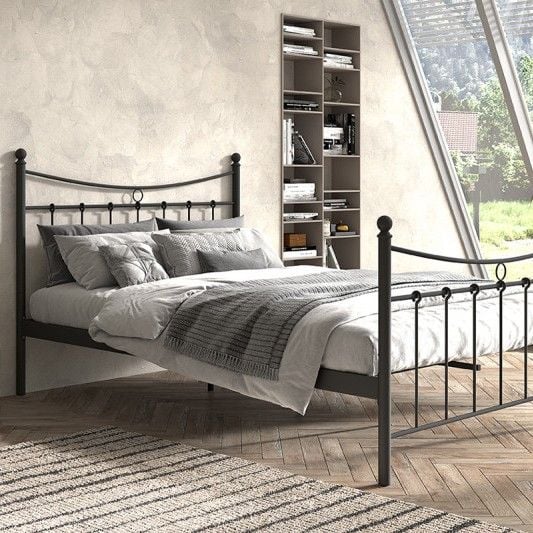 Lit Liza 140x200 avec sommier à lattes - noir