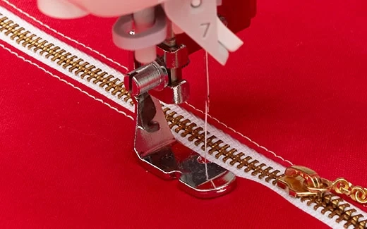 Pied fermeture à glissière réglable JUKI