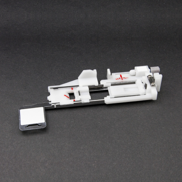 Pied R boutonnière auto en 1 seule étape Janome