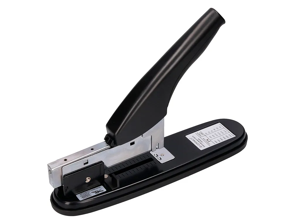 Agrafeuse Q-Connect grande cap acité économique capacité 150f coloris noir métal
