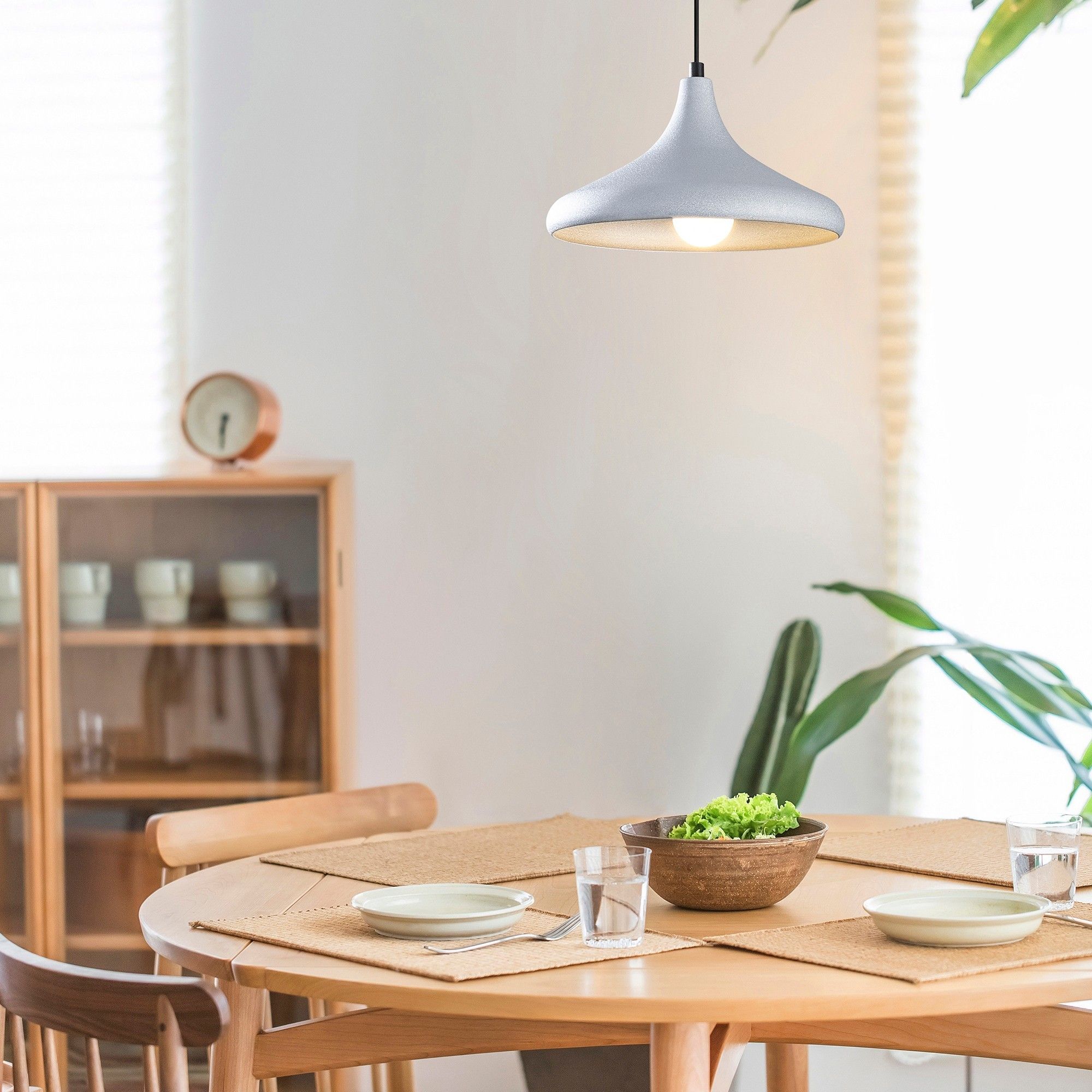 Lustre argenté - corps en métal 30x30cm - 113cm de hauteur - IP20