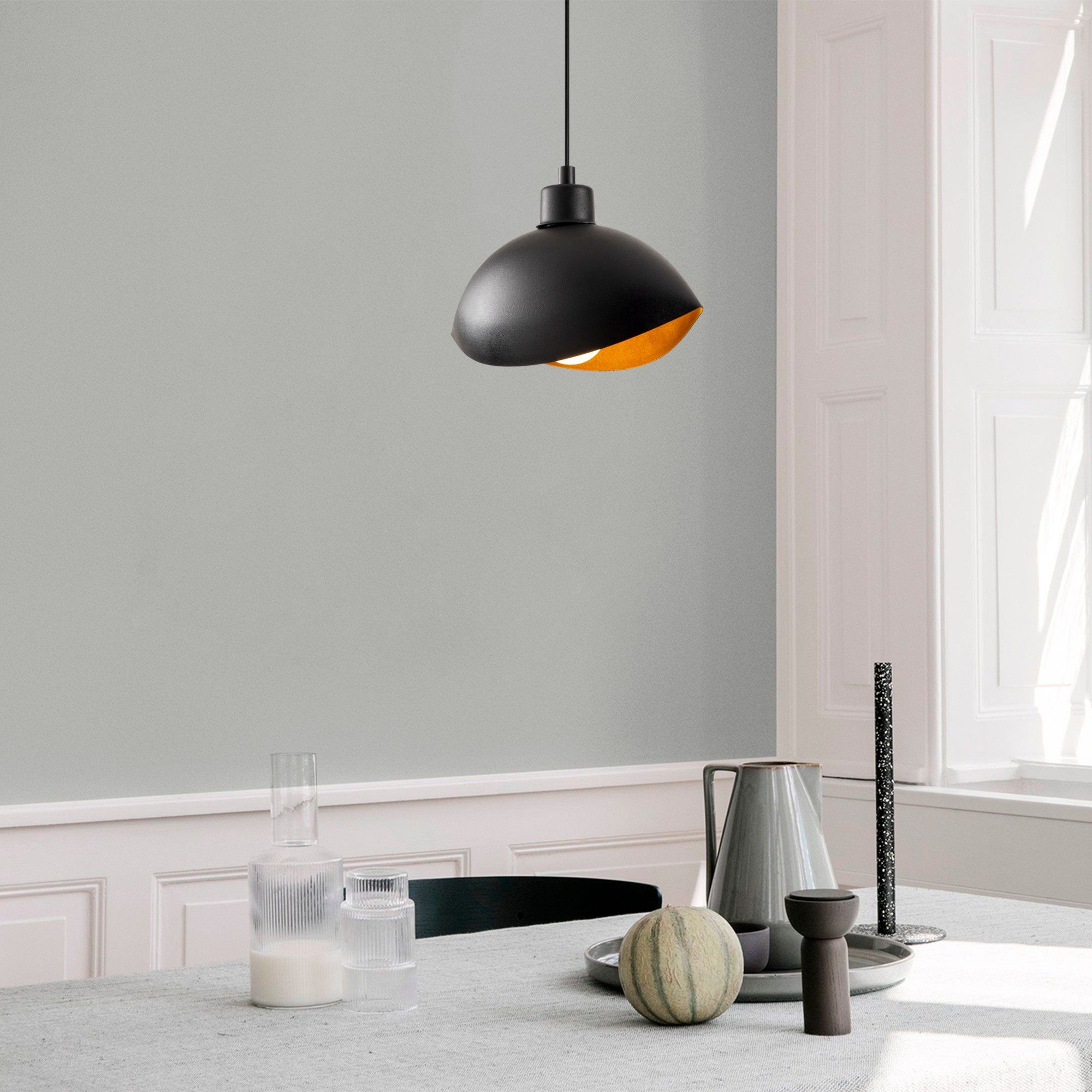 Lustre contemporain en métal noir, 28 x 15 cm, hauteur : 112 cm