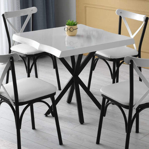 Table de salle à manger en mélaminé blanc avec pieds en métal