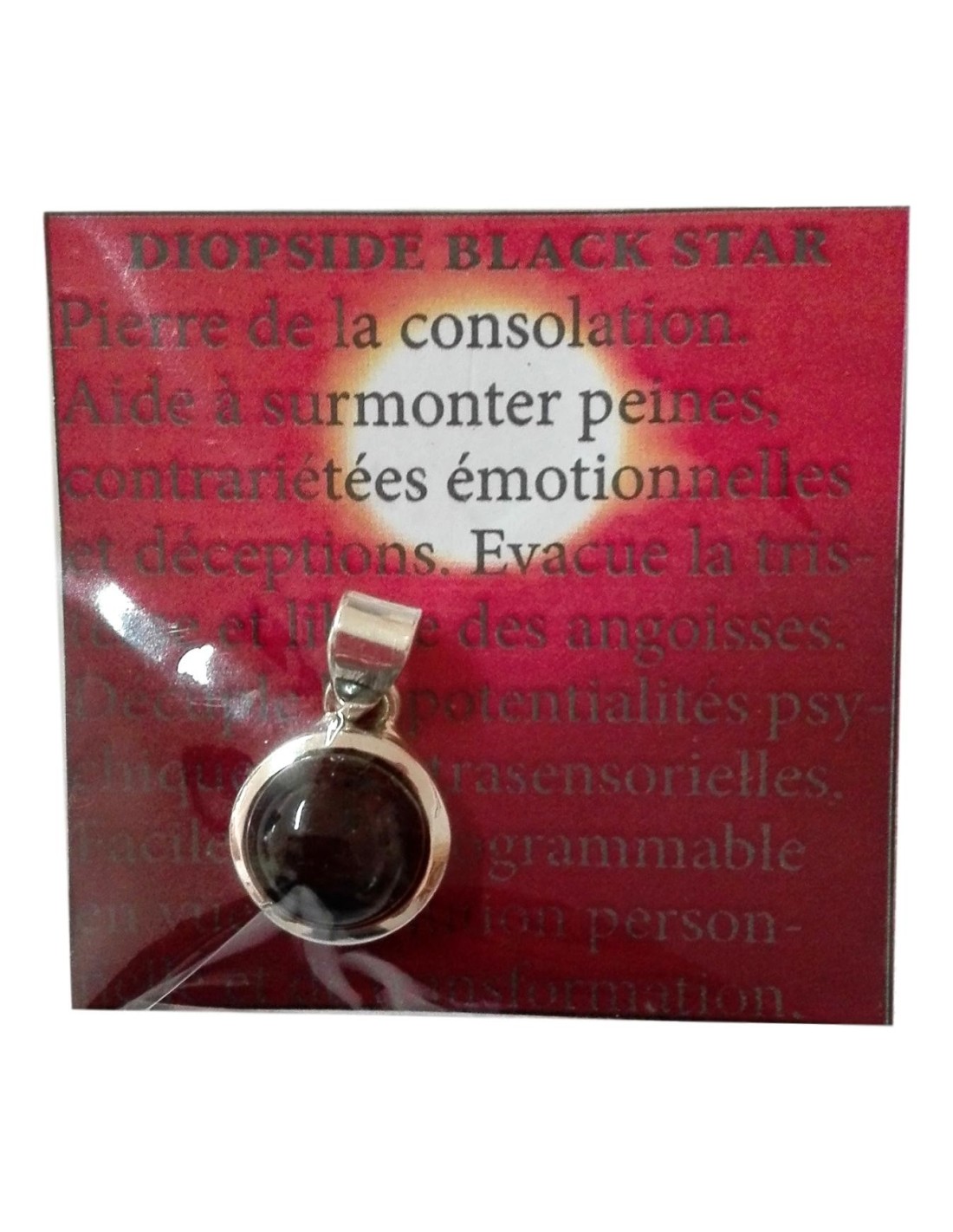 Pendentif cerclé argent en Diopside black star - Élégance et protection en un seul bijou