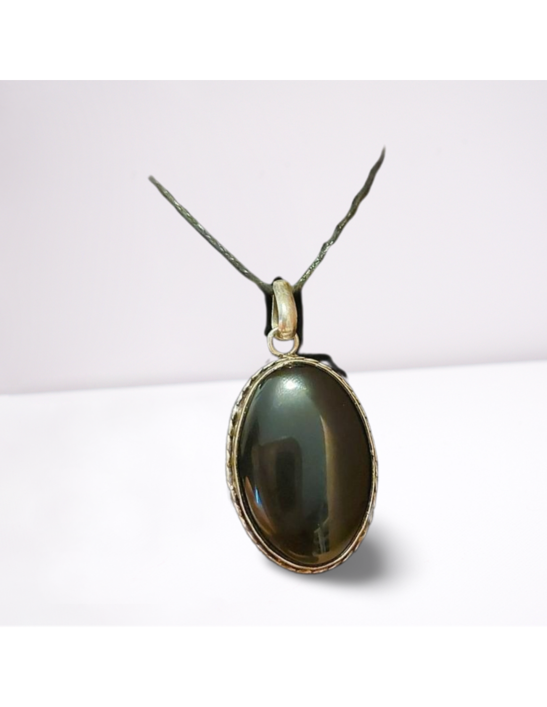 Pendentif en Obsidienne Larme d'Apache 12g