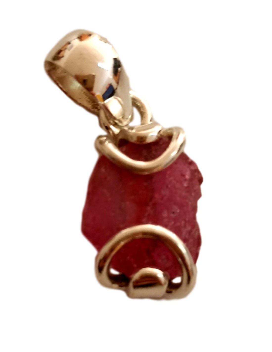 Pendentif Rubis brute enchassé en argent - Élégance et énergie vibrante