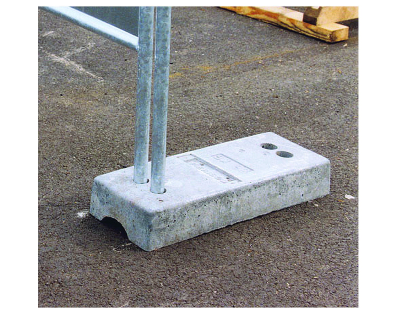 Plot béton pour panneau électoral