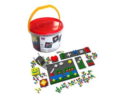 Jeu construction plastique 1 seau contient 12 supports 812 pièces 5 coloris assortis dès 3 ans