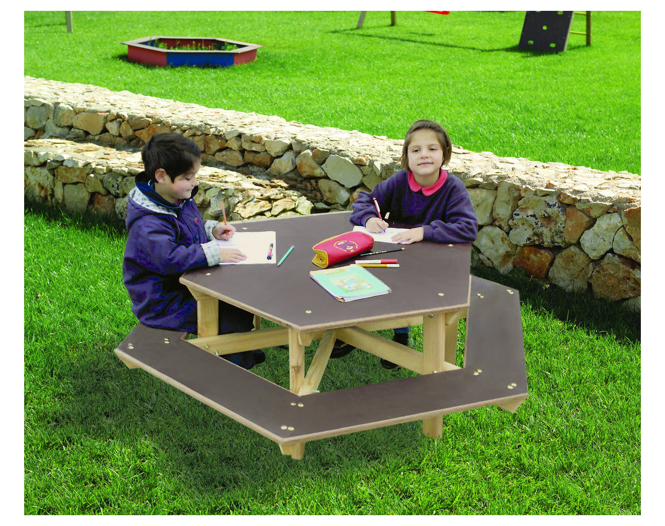 Table pique-nique hexagonale enfants