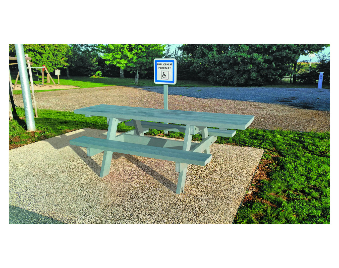Table pique-nique plastique recyclé Parc accès PMR
