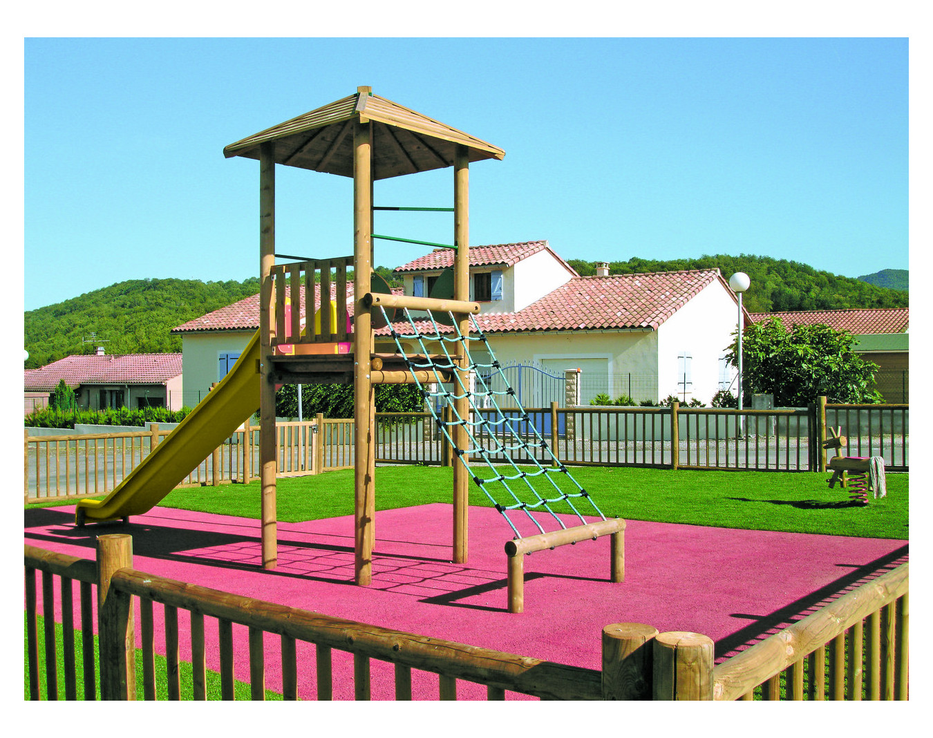 Tour Tilleul avec toboggan